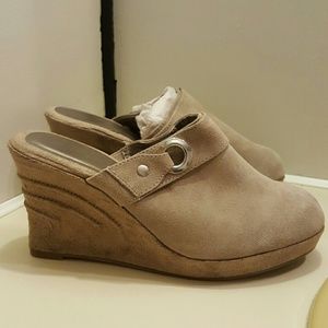 NEW Beige Suede Grommet Mule